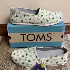 💚 CRAZY DEAL!!❤️LUCKY CLOVES TOMS SHOES